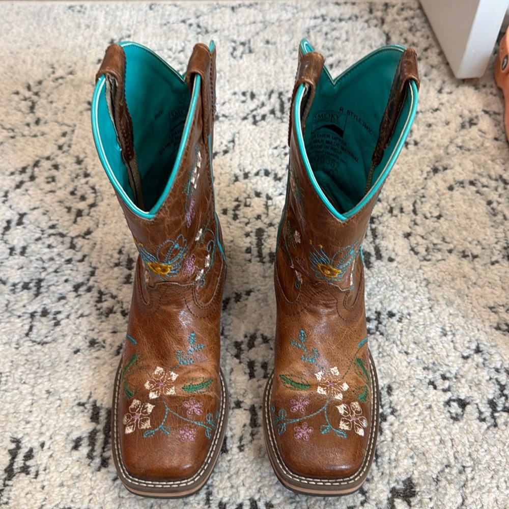 Smoky Mountain girls cowboy boots size 2